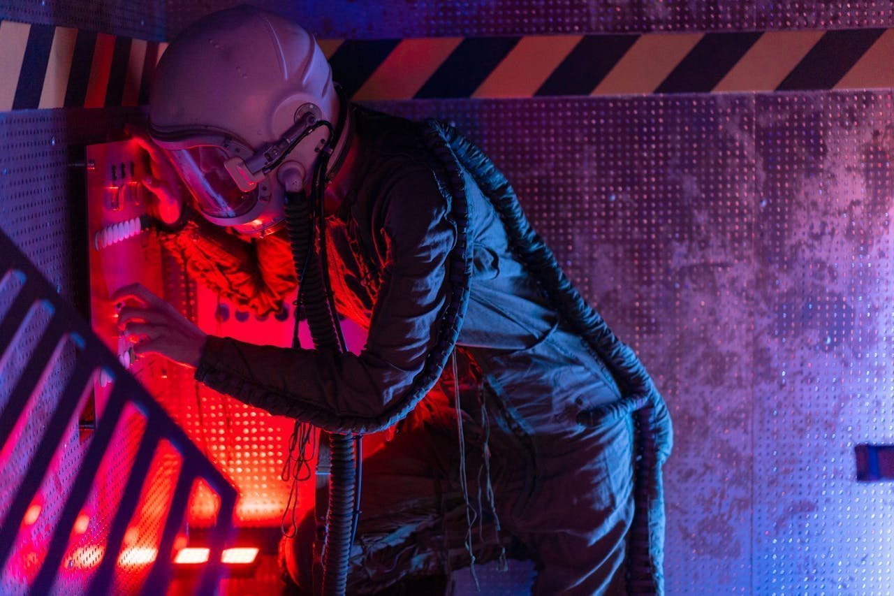 SpaceX Successfully Launches First Manned Mission to Mars